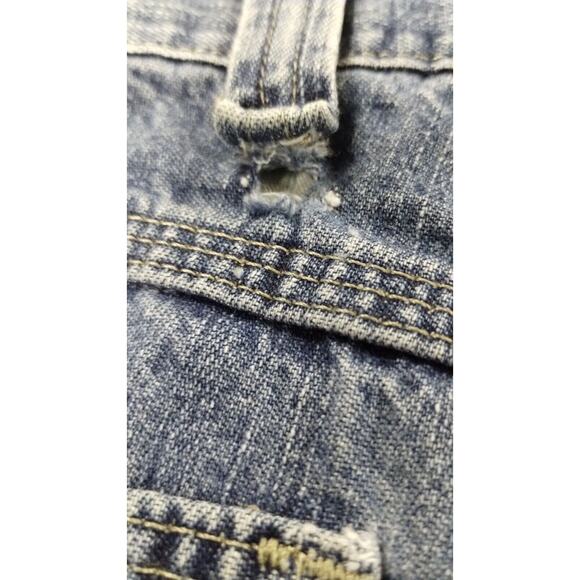 Wrangler Jean Shorts Mens 48 Blue Medium Wash Loose Belt Loop Worn Hem - Picture 2 of 12